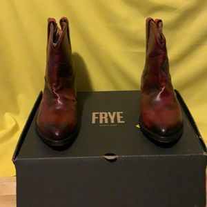 Frye Billy Short Burnt Red cowboy boots. Size 8.5